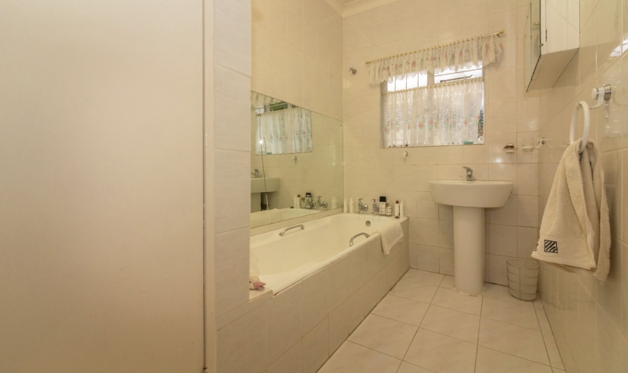 3 Bedroom Property for Sale in Kroonheuwel Free State